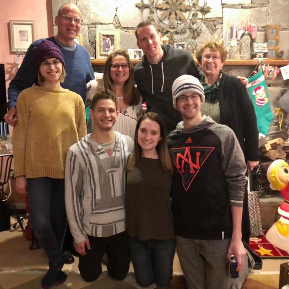 Hi! Welcome to Poshmark and my posh closet❣️ - Picture 5 of 12